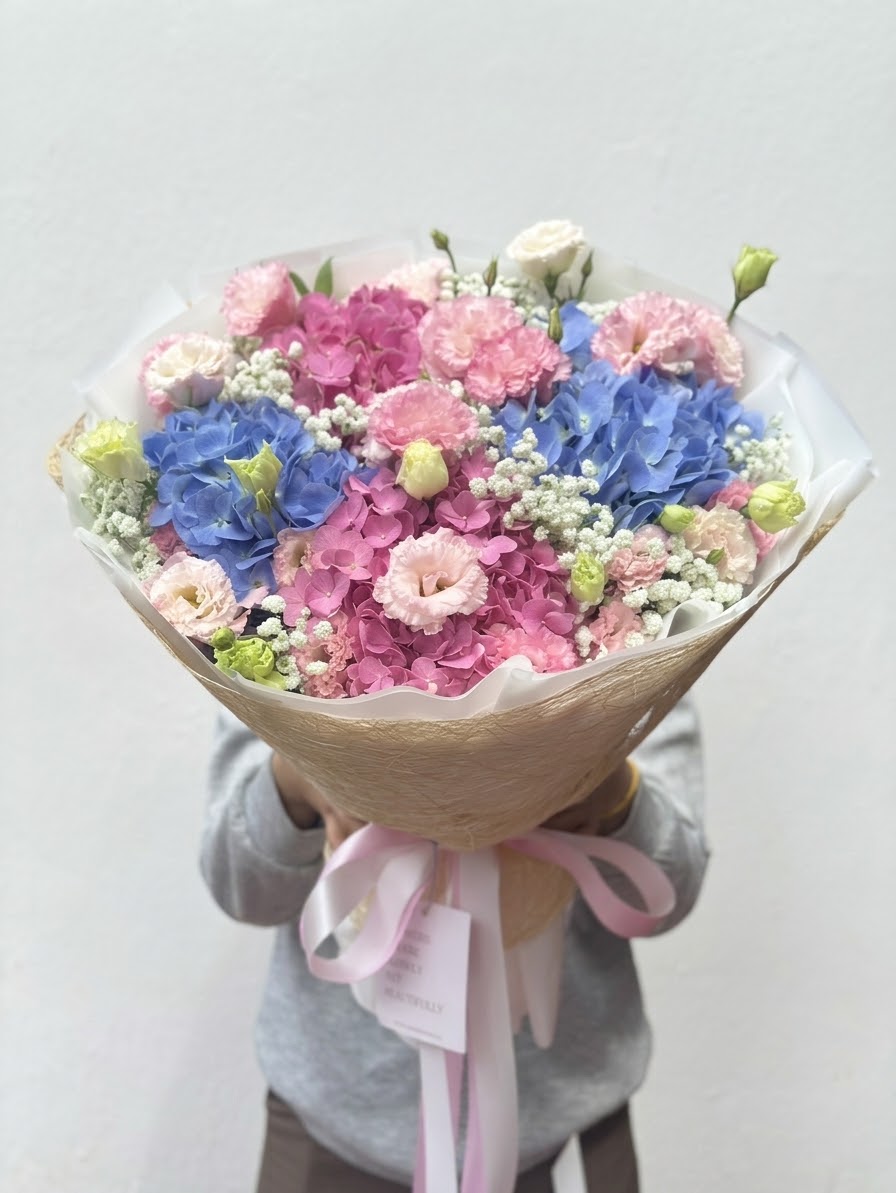 Sweet Cloud Luxurious Hydrangea Bouquet - Image 2