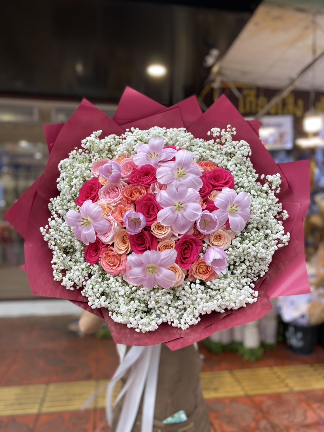 Shades of Majenta Ombre XL Bouquet - Image 2
