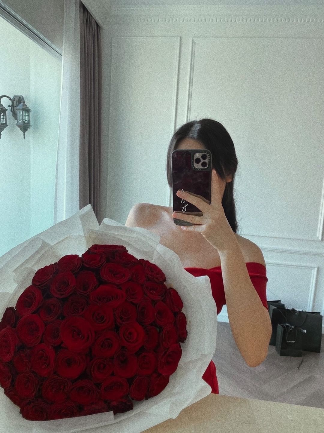 50 Rose Bouquet - Valentines - Image 2