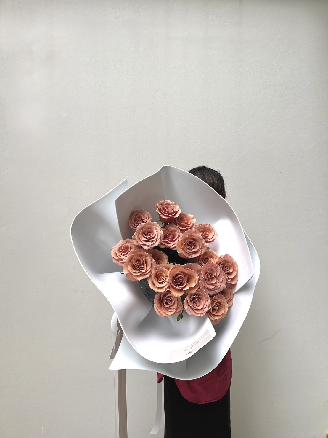 20 Cappucino Roses Bouquet | Trendy Wrapping - Image 3