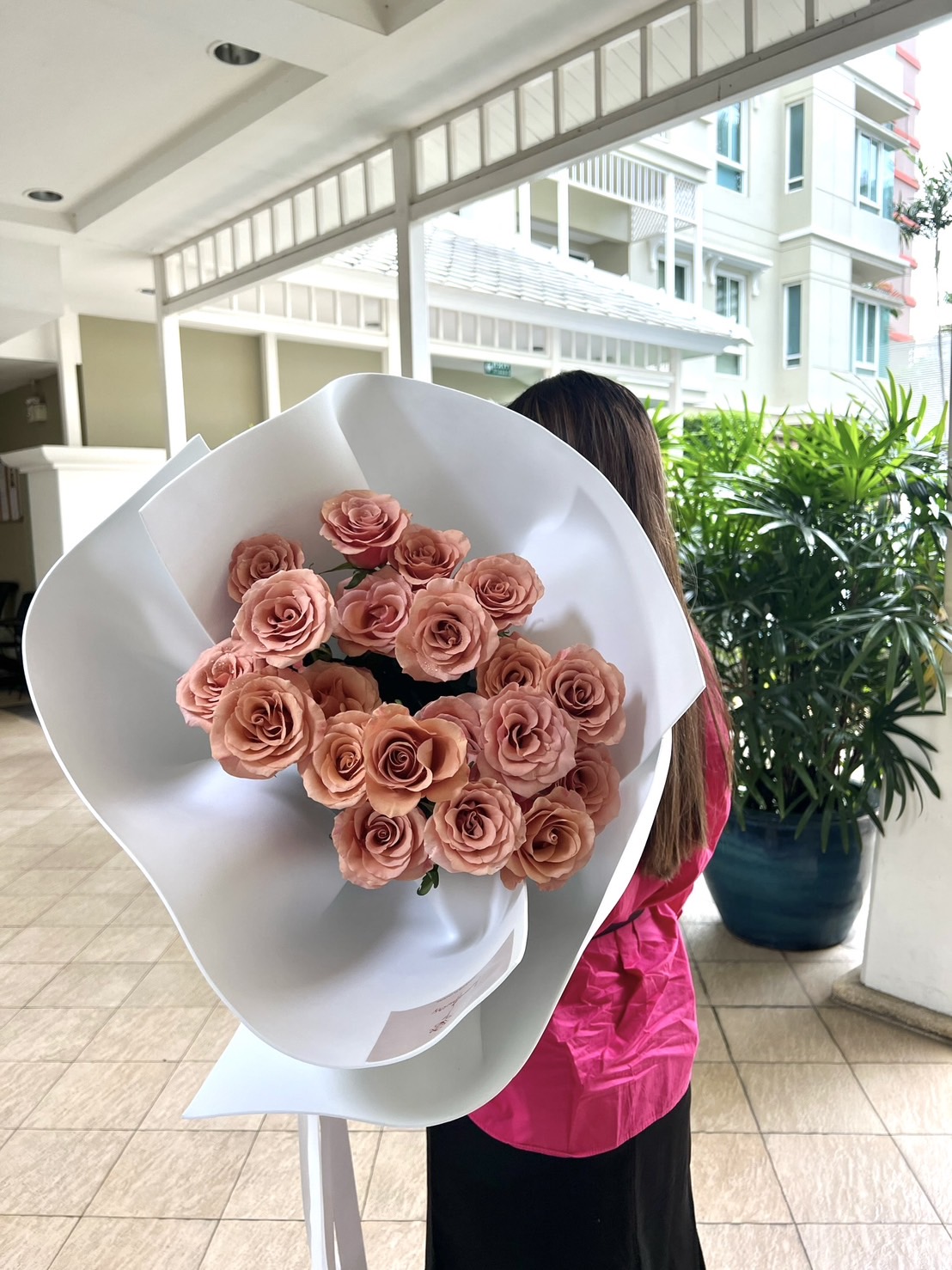20 Cappucino Roses Bouquet | Trendy Wrapping - Image 4