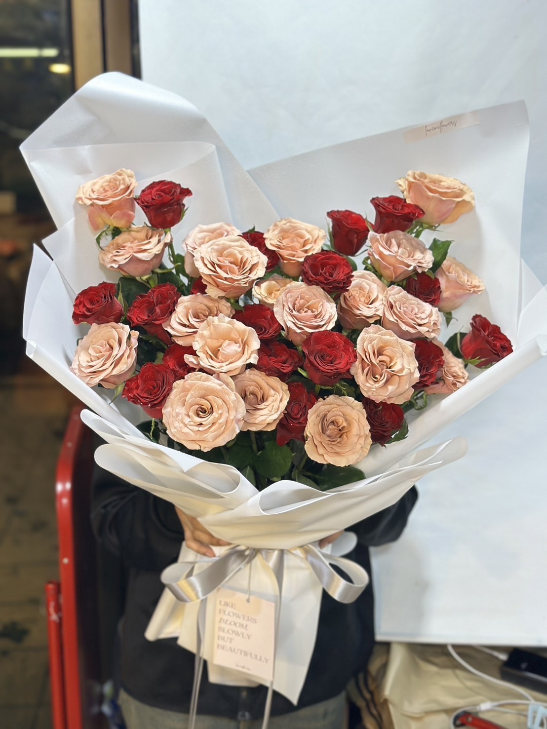 40 Cappucino Red Roses - Image 3