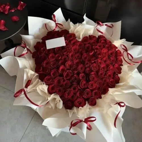 ช่อกุหลาบวาเลนไทน์เกรดนำเข้าจาก LoveMeGifting